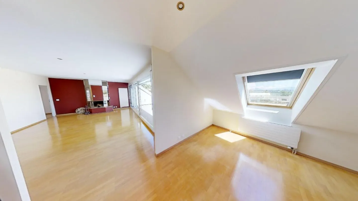 Attico di 145m2 con bella vista sul lago - Foto 3 di 9