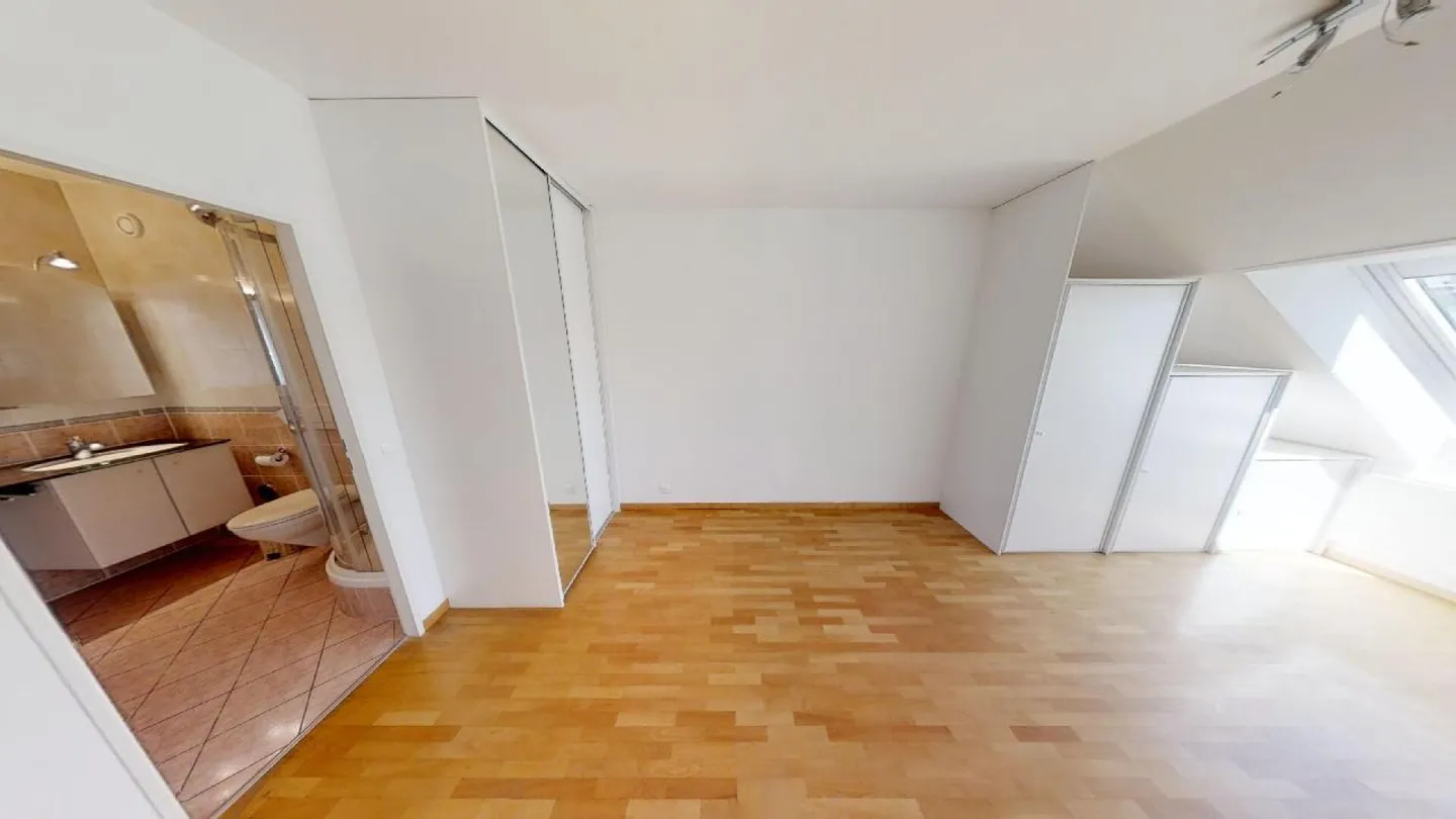 Attico di 145m2 con bella vista sul lago - Foto 6 di 9