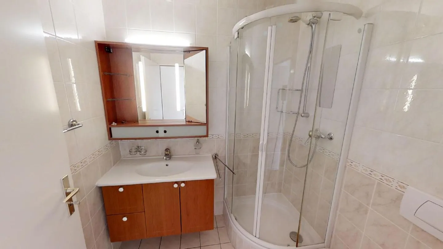Attico di 145m2 con bella vista sul lago - Foto 7 di 9