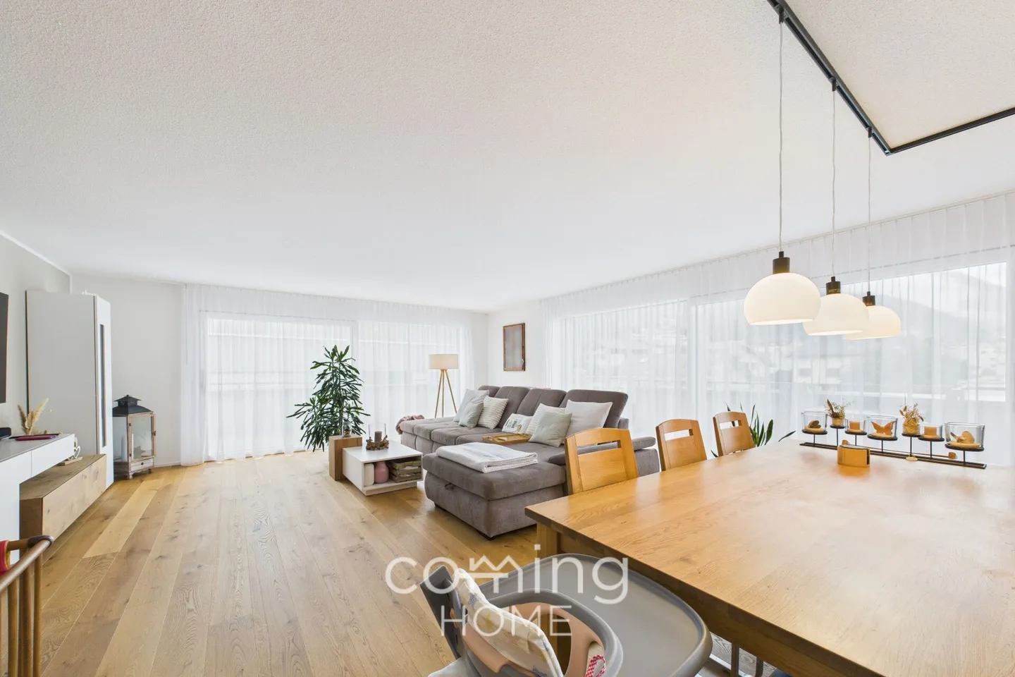 Elegante appartamento attico di 4,5 stanze a Brig - luminoso, di alta qualità e con - Foto 1 di 13