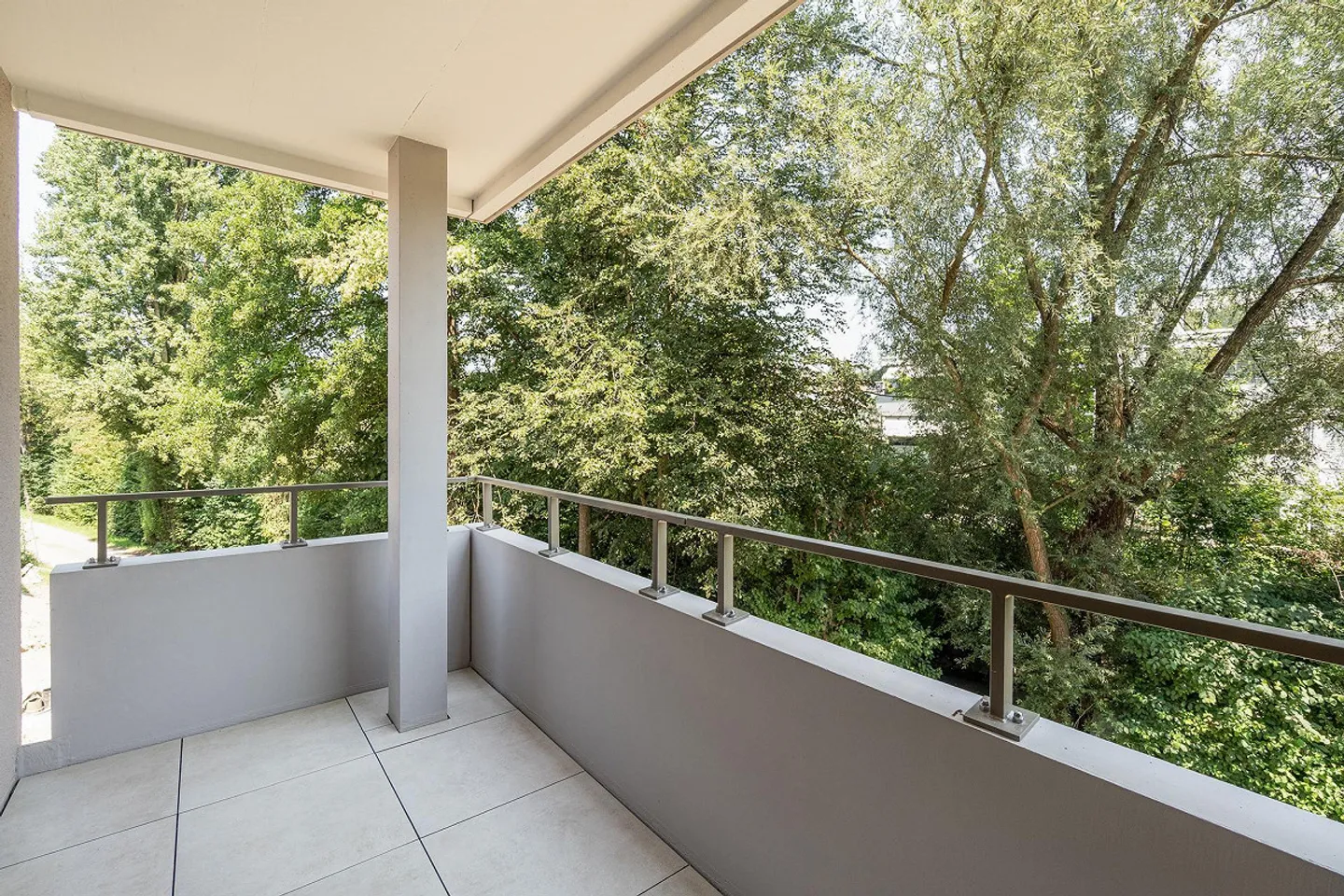 New apartment with a breathtaking view of greenery! - Photo 11 of 13
