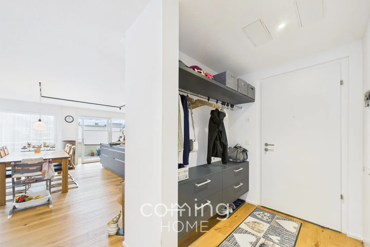 Penthouse ensoleillé de 4,5 chambres avec une grande terrasse panoramique et vue sur les Alpes à Brig-Glis - Photo 10 sur 17