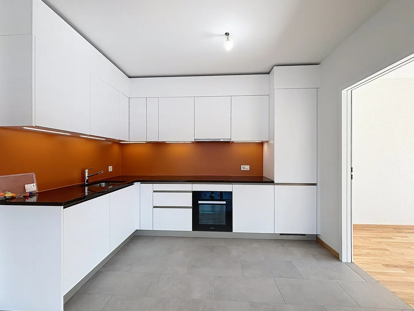 Appartamento 6 locali - Foto 2 di 9