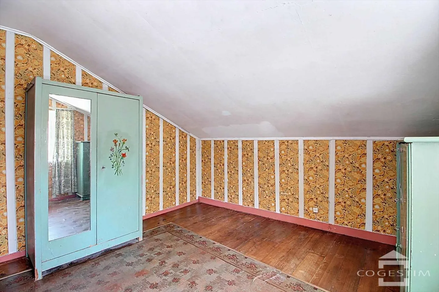 4.5 Room House - Photo 7 of 13