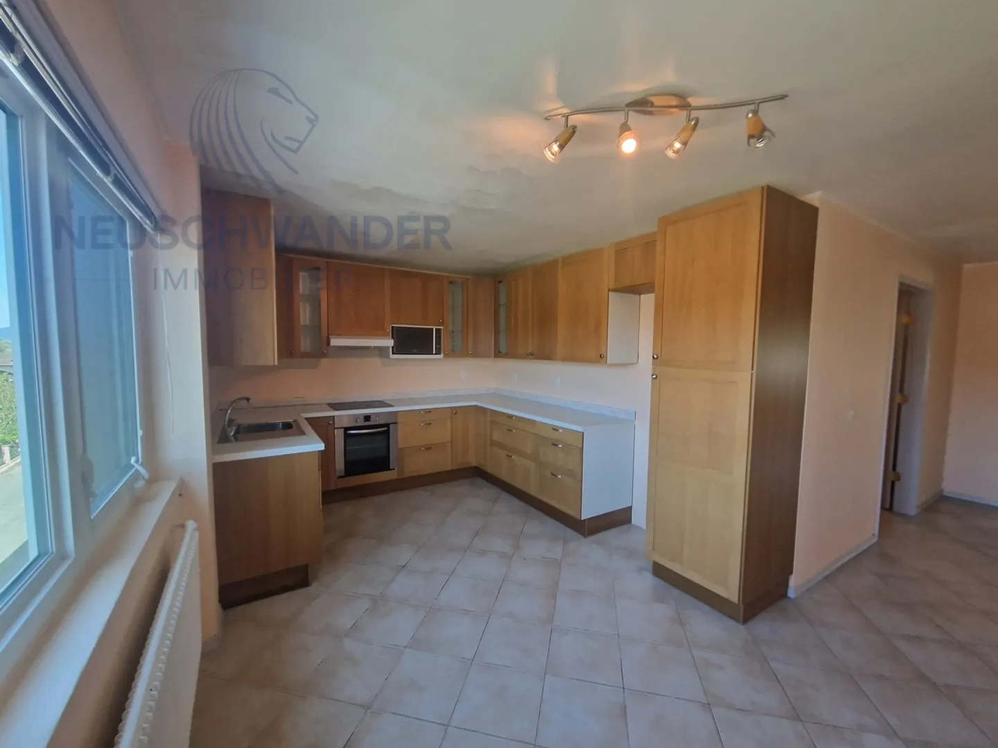 Edificio ad uso misto in vendita - Foto 10 di 13