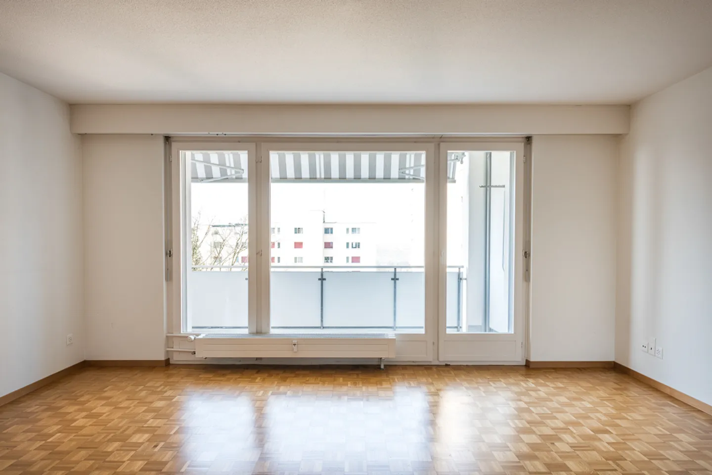 Moderne 4-Zimmerwohnung mit Aussicht - Foto 1 von 4