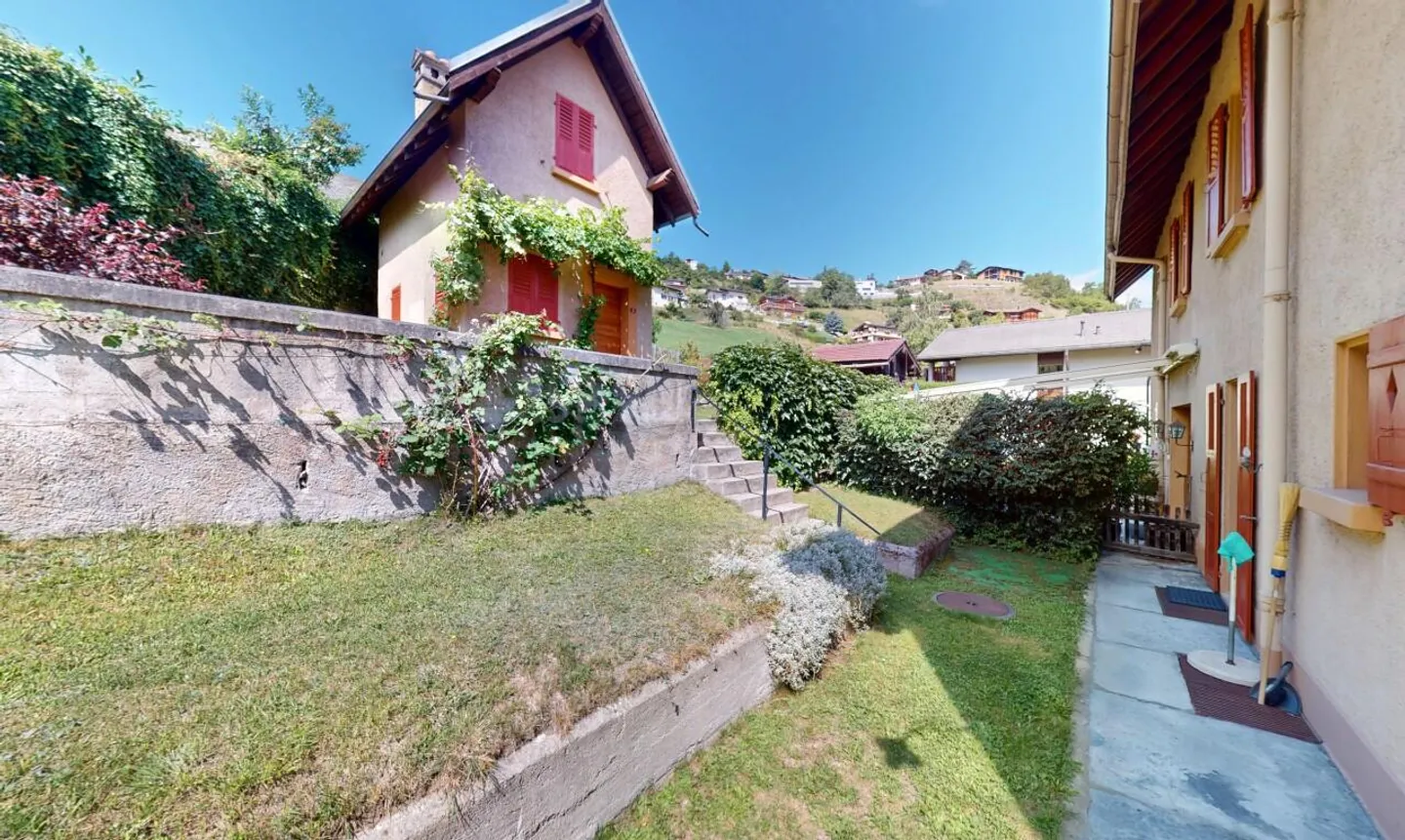 Charming House in the Heart of Vex with Panoramic Mountain Views - Photo 2 of 11