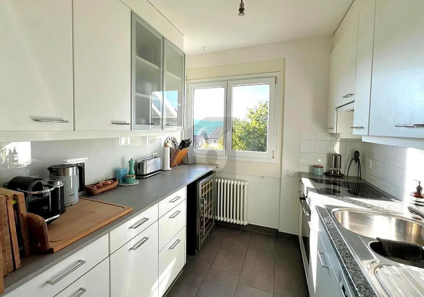 POSIZIONE ATTRAENTE CON VISTA SUL LAGO E MONTAGNE - Foto 3 di 6