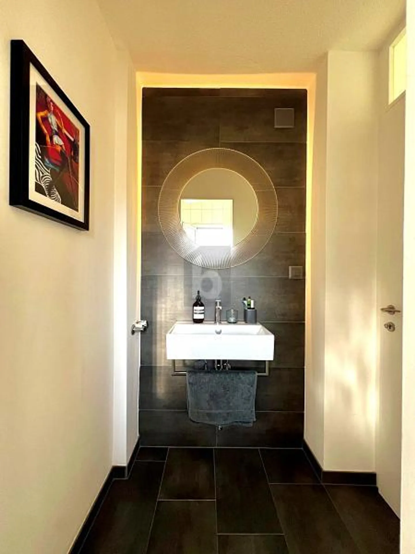 POSIZIONE ATTRAENTE CON VISTA SUL LAGO E MONTAGNE - Foto 4 di 6