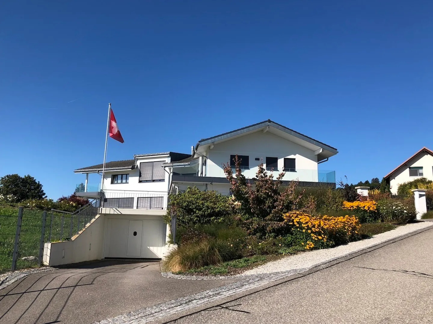 10-Room House - Photo 7 of 28