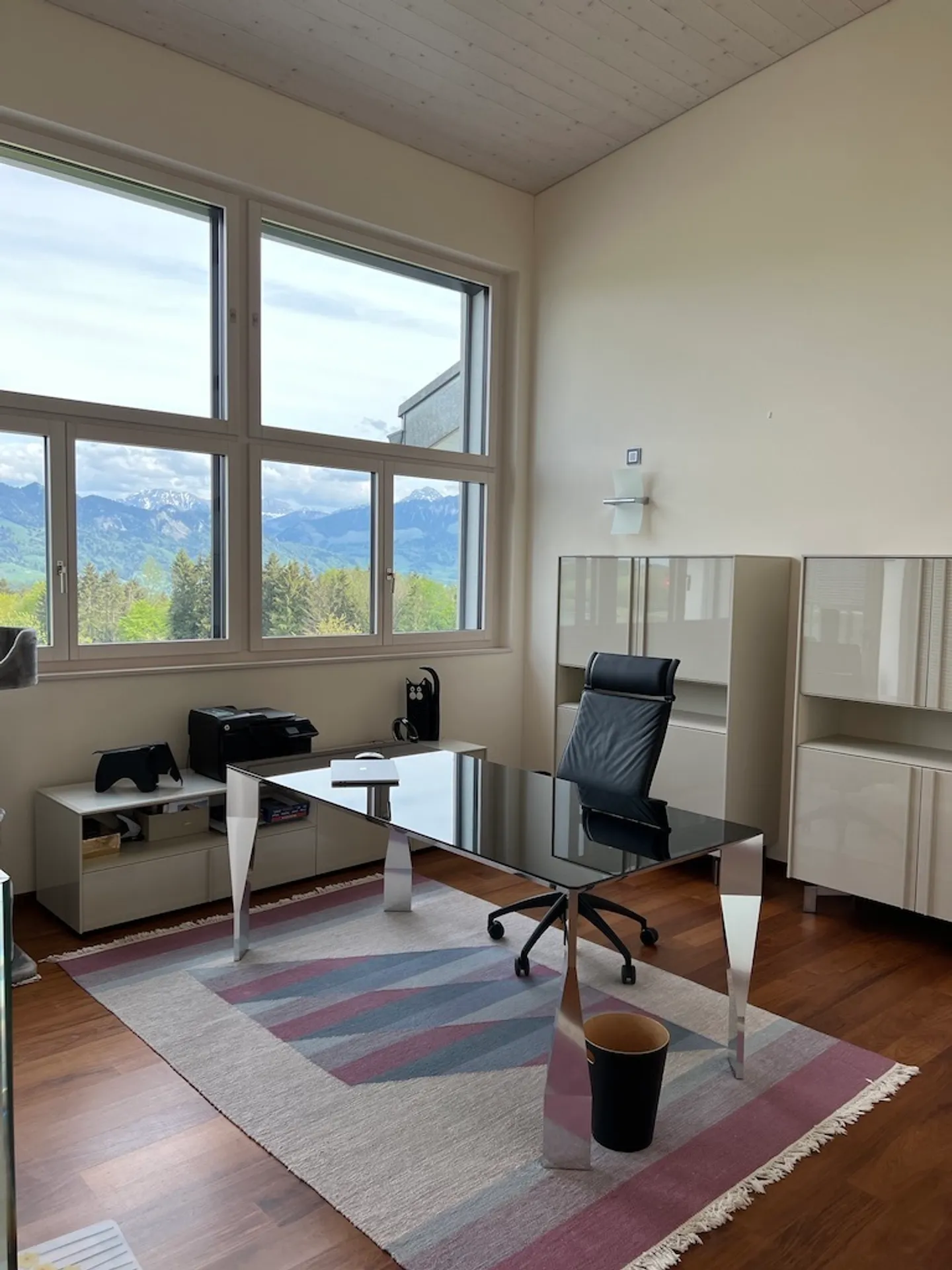 10-Room House - Photo 15 of 28