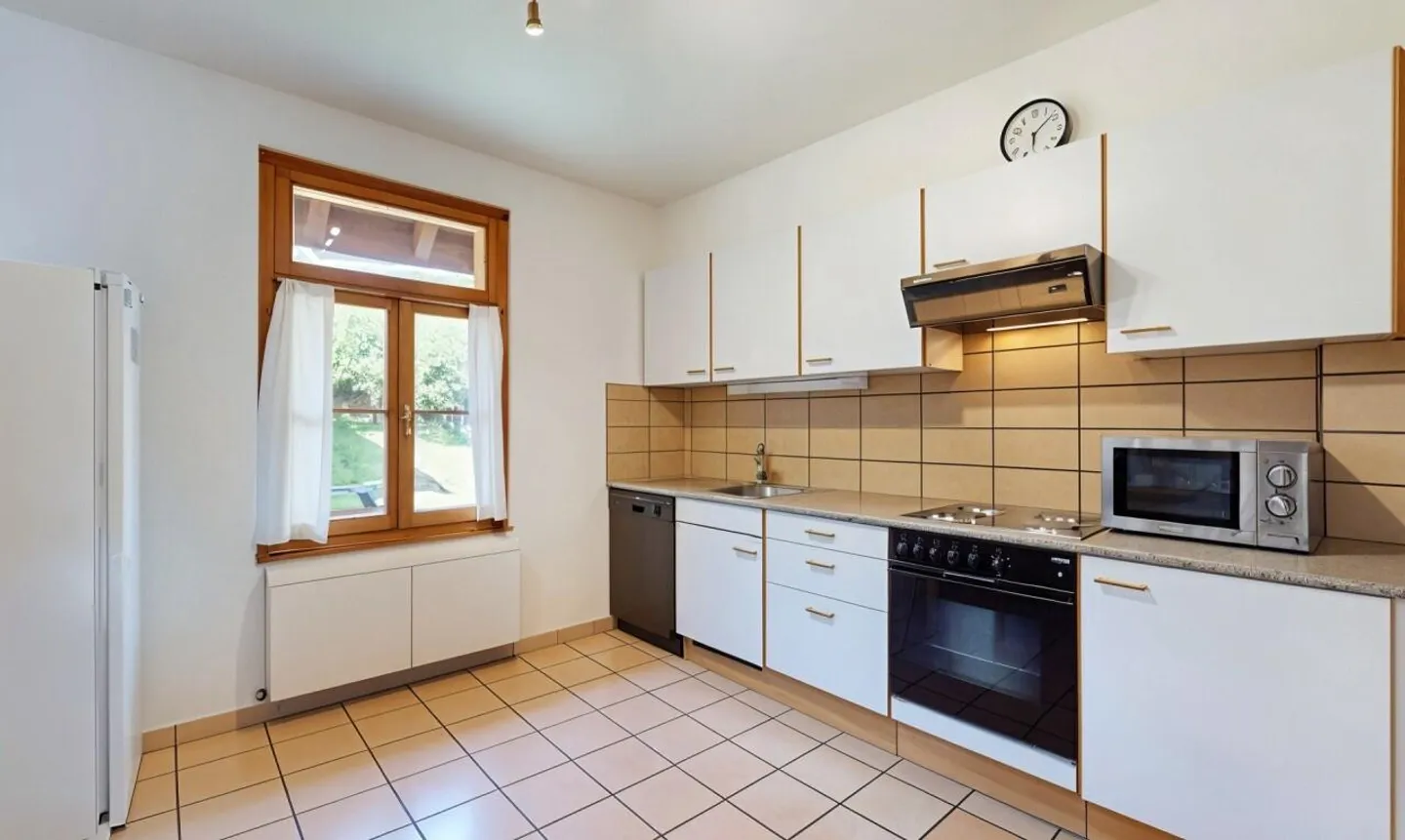 Charming House in the Heart of Vex with Panoramic Mountain Views - Photo 8 of 11