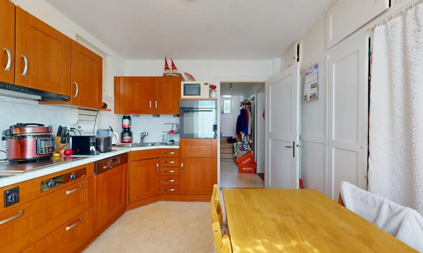 Casa luminosa con vista libera e potenziale - Foto 9 di 13