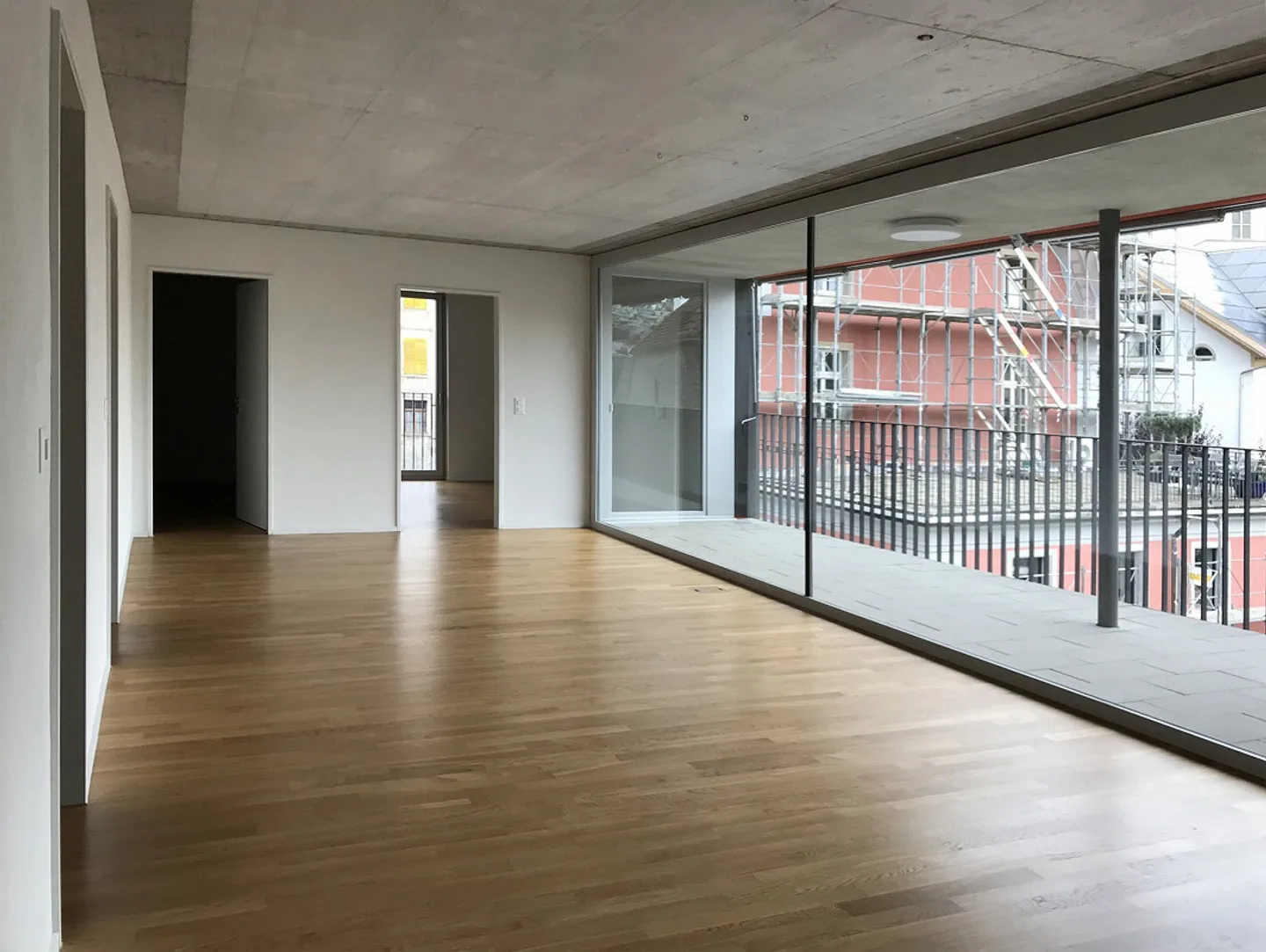 Idyllic 5 1/2-room apartment very centrally located - Photo 4 of 8