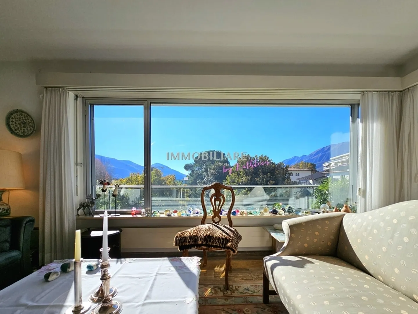 Sunny apartment with a view of the greenery in a quiet, central location near public transport - Photo 5 of 13