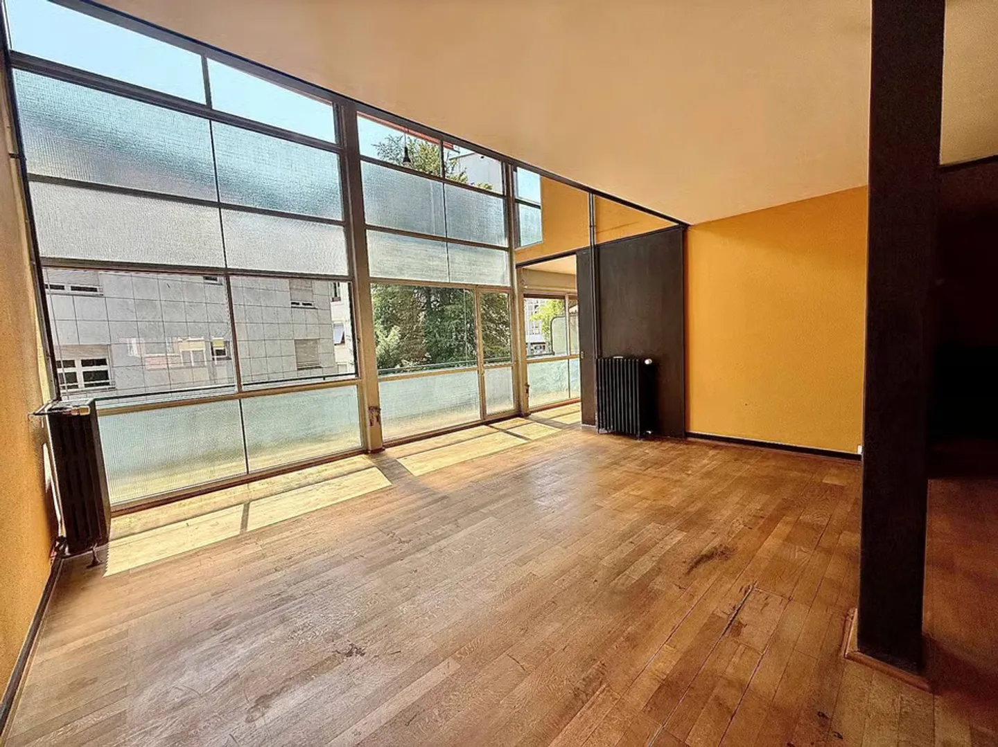 Bright and spacious duplex in the calm of the city - Photo 5 of 10