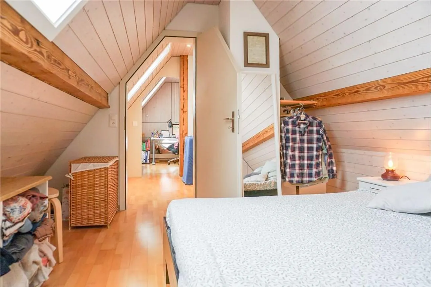 Maison polyvalente à trois familles avec jardin et options d'utilisation attrayantes - Photo 12 sur 13