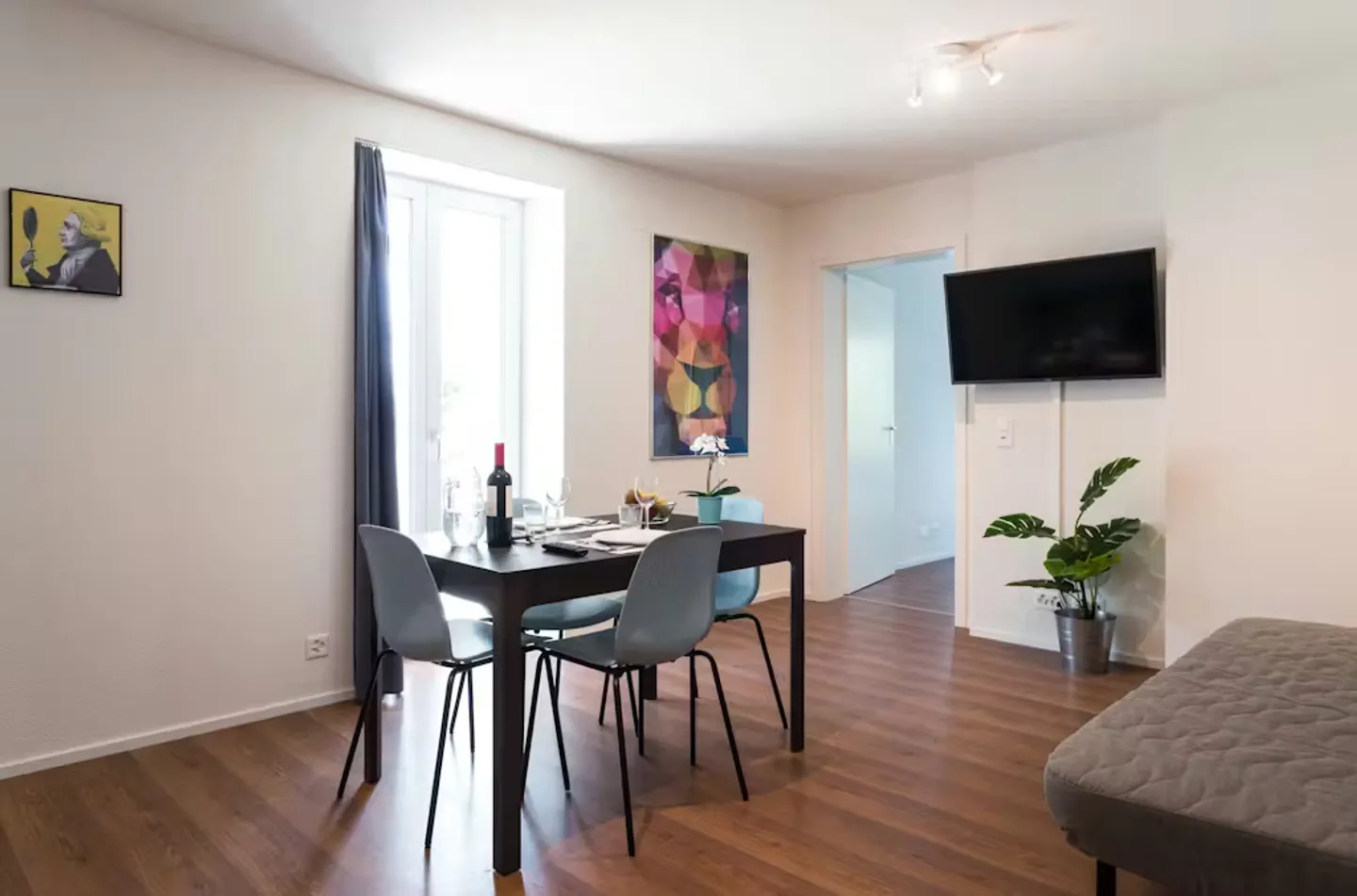 Modernes Apartment in Zürich - Foto 1 von 10