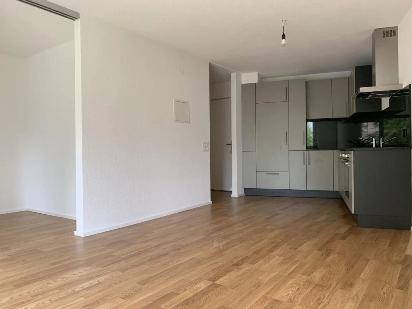 Cozy SINGLE apartment in Emmenbrücke - Photo 3 of 4