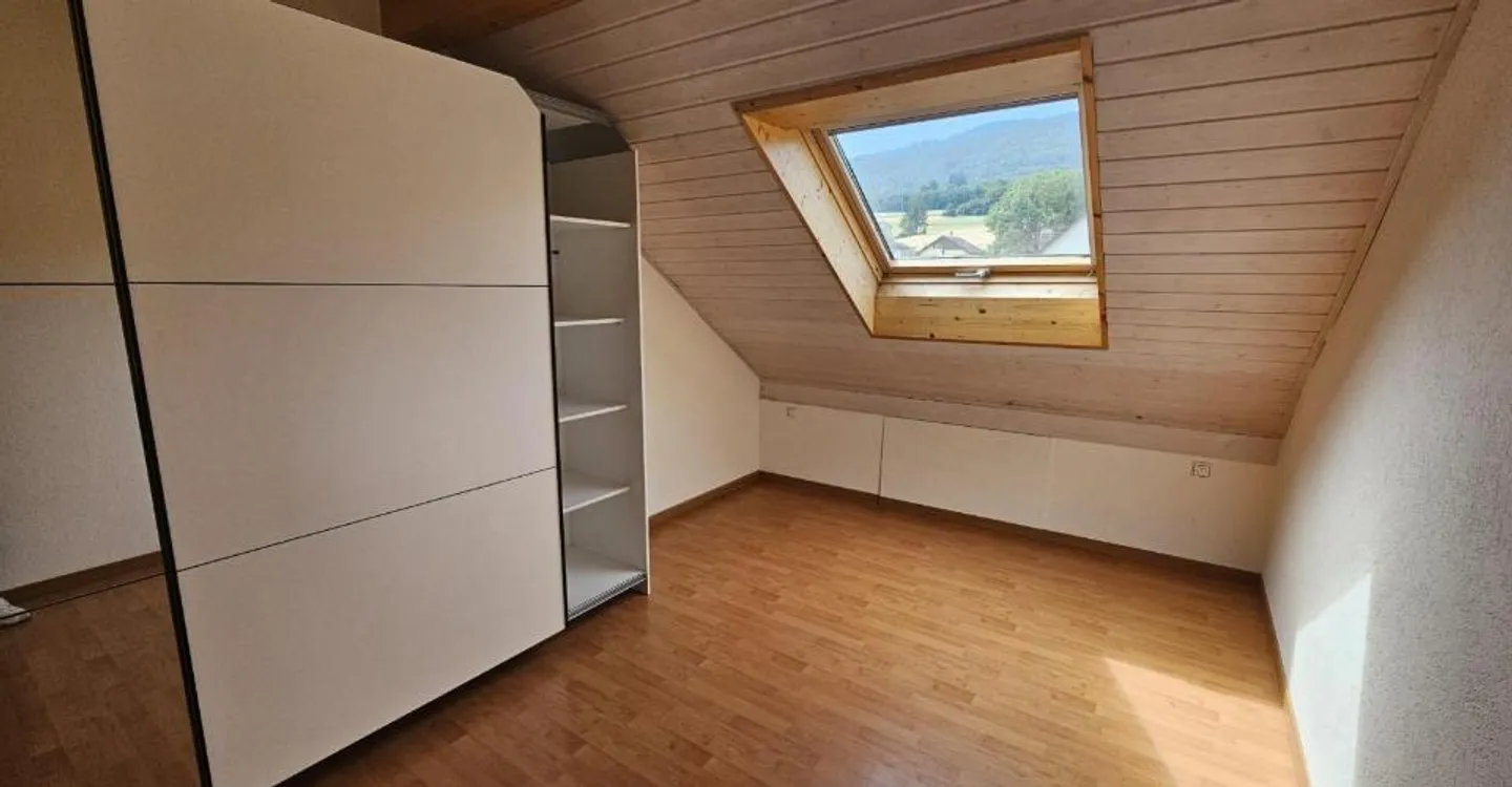 Charming 2.5 Room Apartment - Photo 9 of 12
