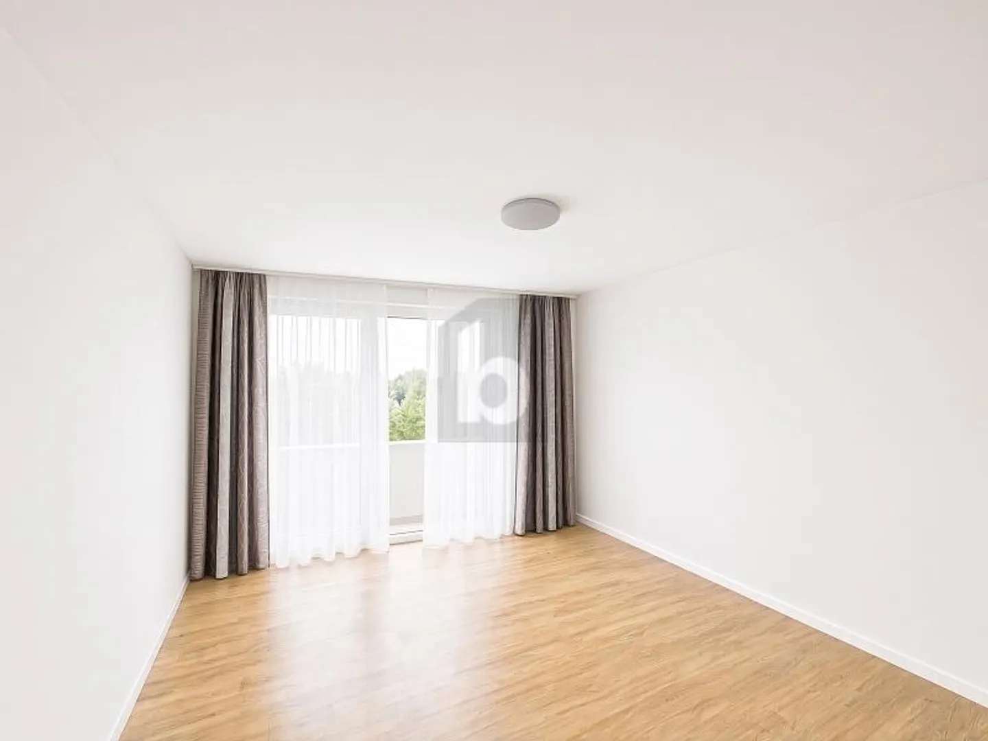 Appartement moderne avec vue - Photo 3 sur 6