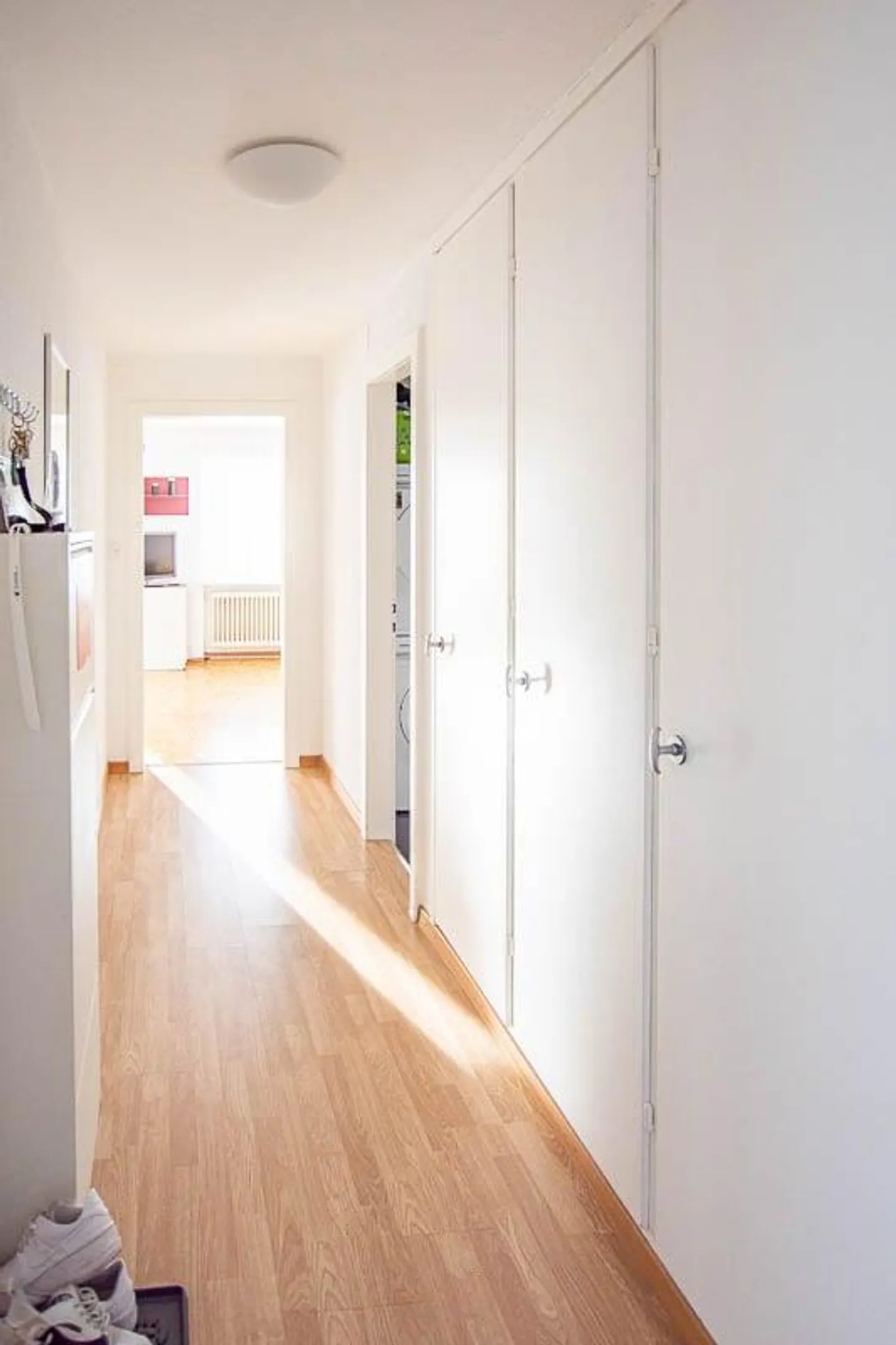 Appartamento moderno con 3 camere - Foto 4 di 11