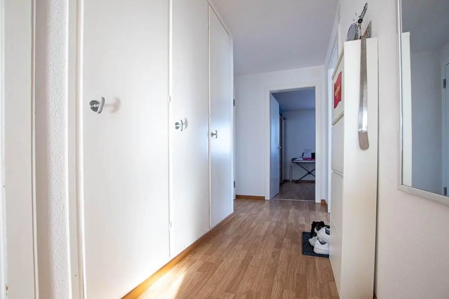 Appartamento moderno con 3 camere - Foto 5 di 11
