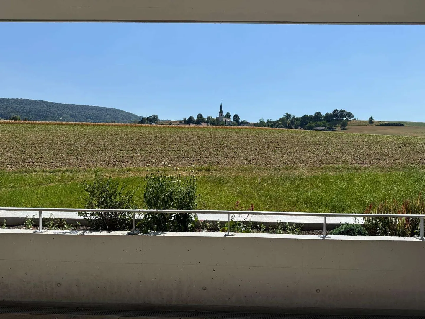 Appartamento moderno con terrazza - Foto 1 di 6