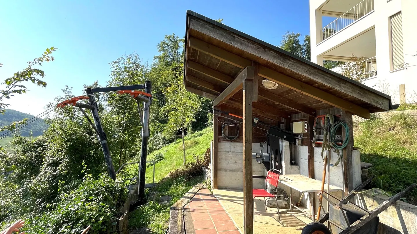 Appartement en duplex de 6,5 pièces avec bureau séparé, deux garages et vue panoramique - Photo 5 sur 17
