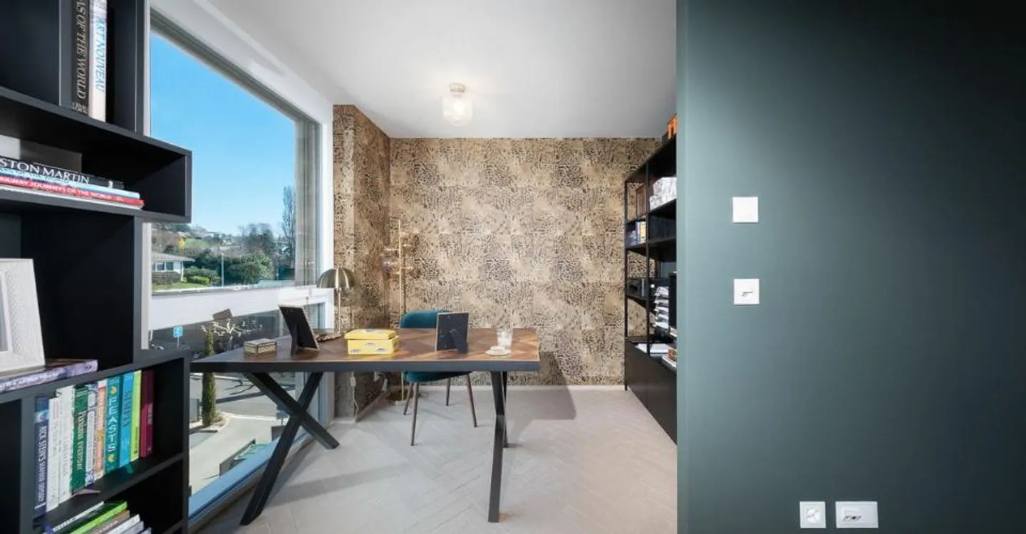 Prächtige Penthouse mit 180-Grad-Panoramablick auf den See und die Alpen - Foto 6 von 12