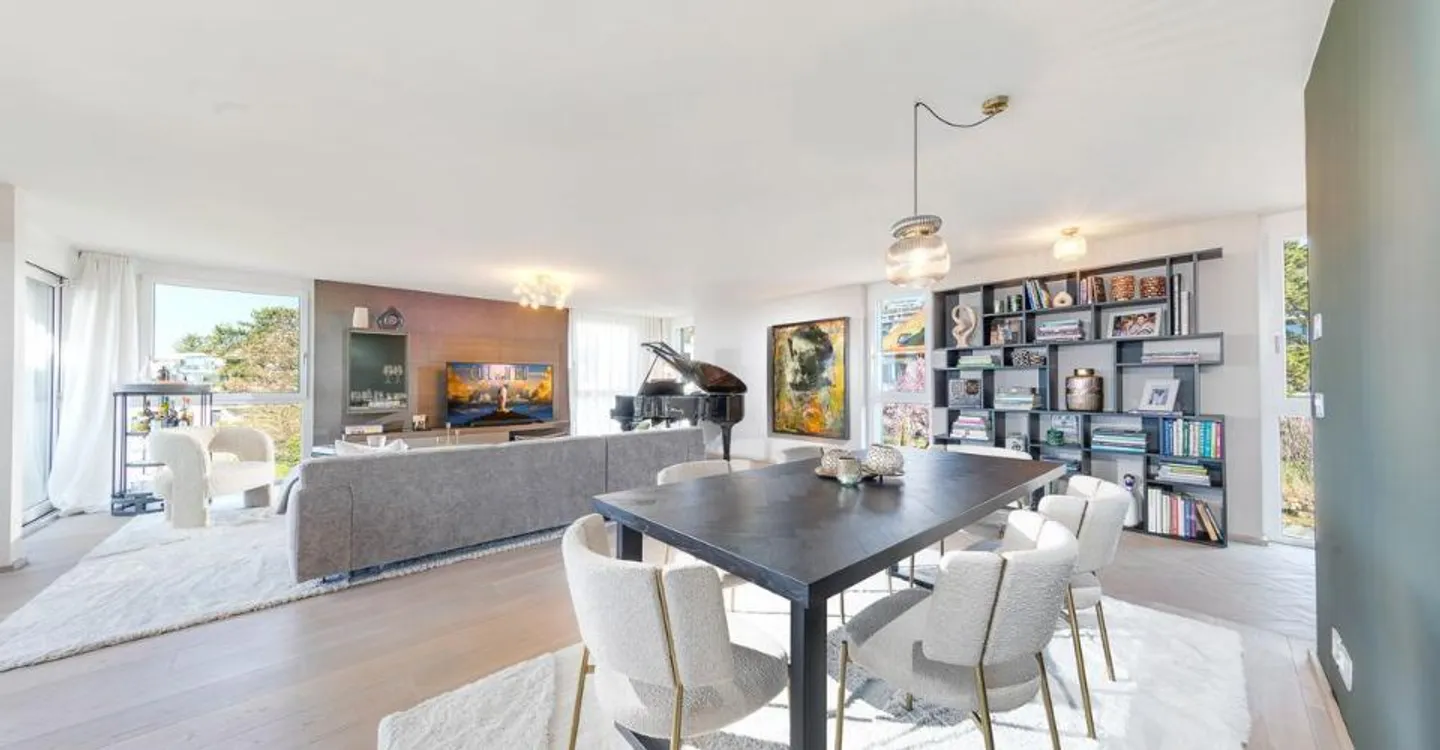 Prächtige Penthouse mit 180-Grad-Panoramablick auf den See und die Alpen - Foto 2 von 12