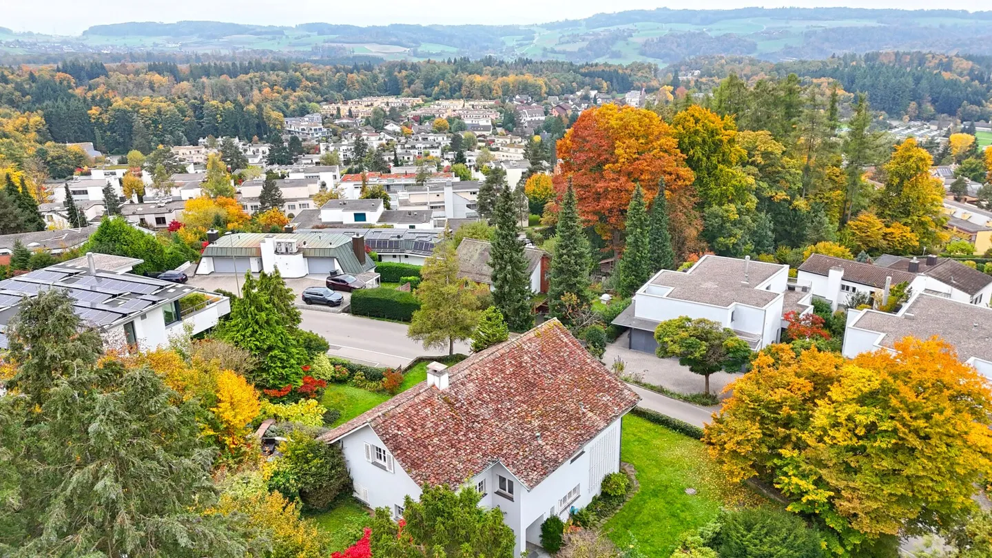 Attractive building land with old property in an unobstructed view location - Photo 1 of 3