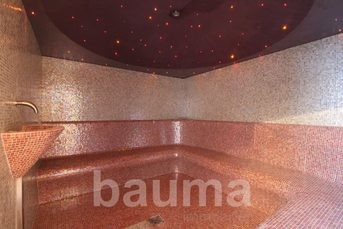 Holiday Apartment - Photo 12 of 13