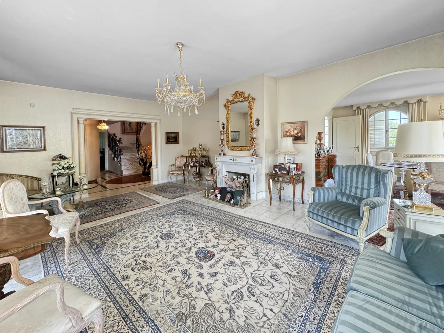 Villa indipendente a Founex su un bellissimo lotto di 1400m2 - Foto 2 di 10