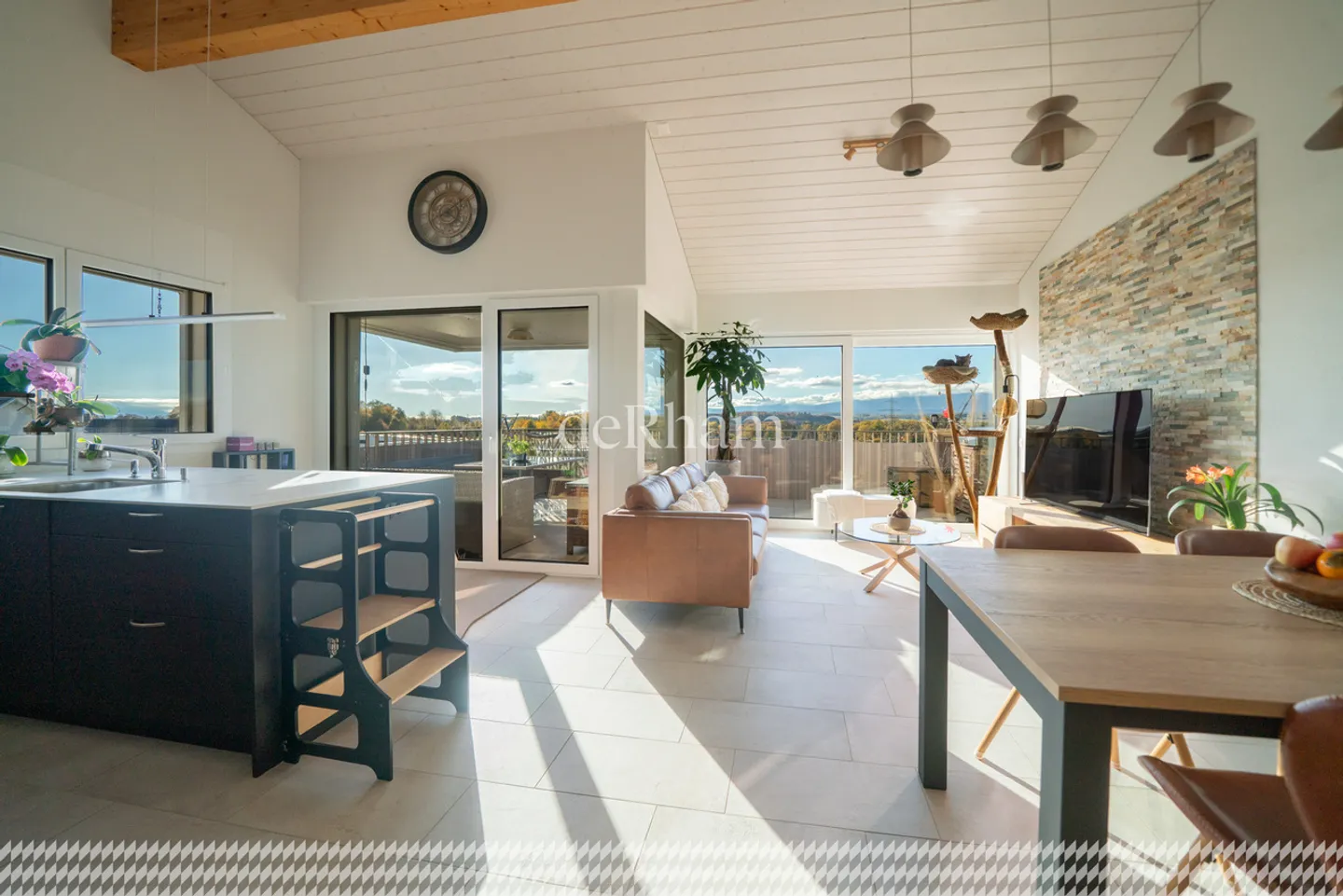 Appartamento Moderno con Balcone - Foto 2 di 10