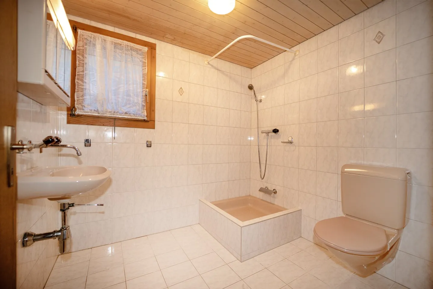 Charmantes freistehendes Haus in Mägenwil - Foto 11 von 14