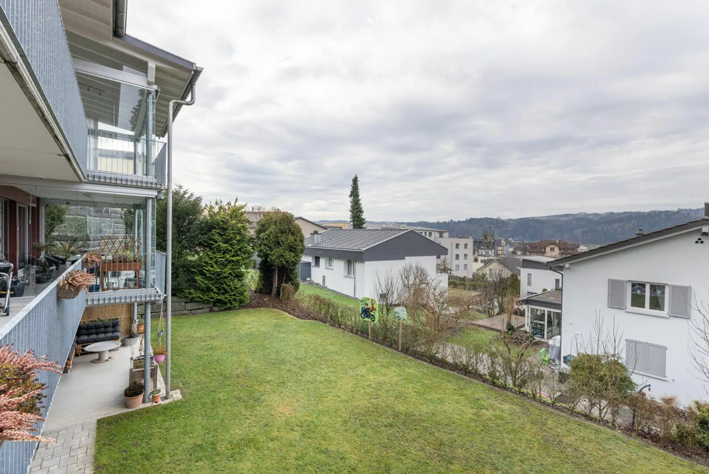 Familienwohnung mit grosser Terrasse - Foto 7 von 7