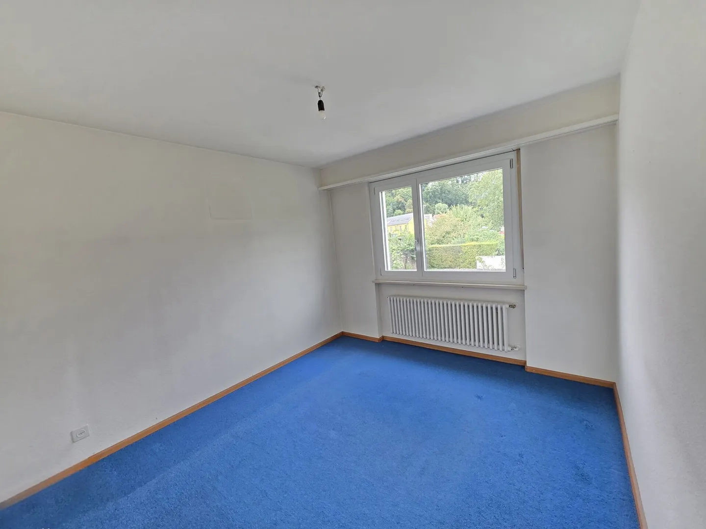 Réservé - Oasis Verte à Münchenstein ! Charmante Maison d'Angle avec Grand Jardin - Photo 8 sur 11