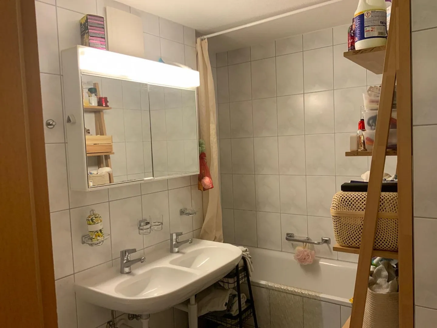 Appartamento con balcone e vista sul verde - Foto 6 di 12