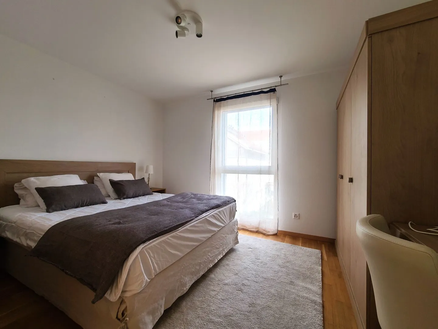 Grandcour - Möbliertes 3,5-Zimmer-Apartment im 1. Stock - Foto 8 von 9