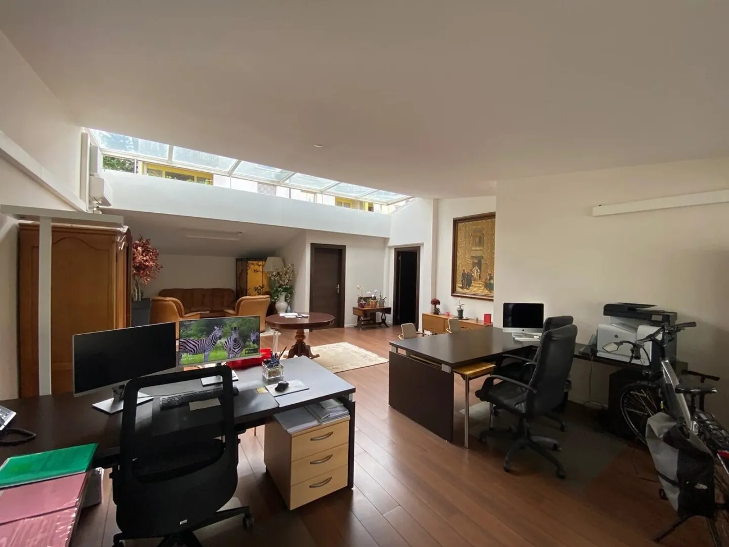 Schöne Verwaltungsflächen in der Nähe des Flughafens - Foto 6 von 11