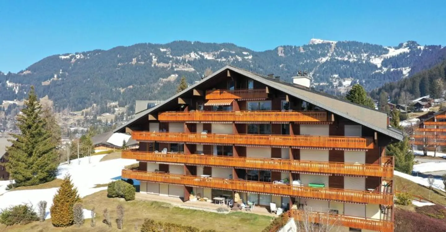 Appartement rénové à Villars - Photo 1 sur 9