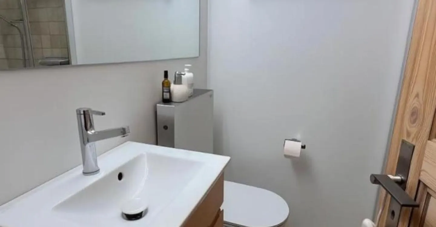 Appartement rénové à Villars - Photo 8 sur 9