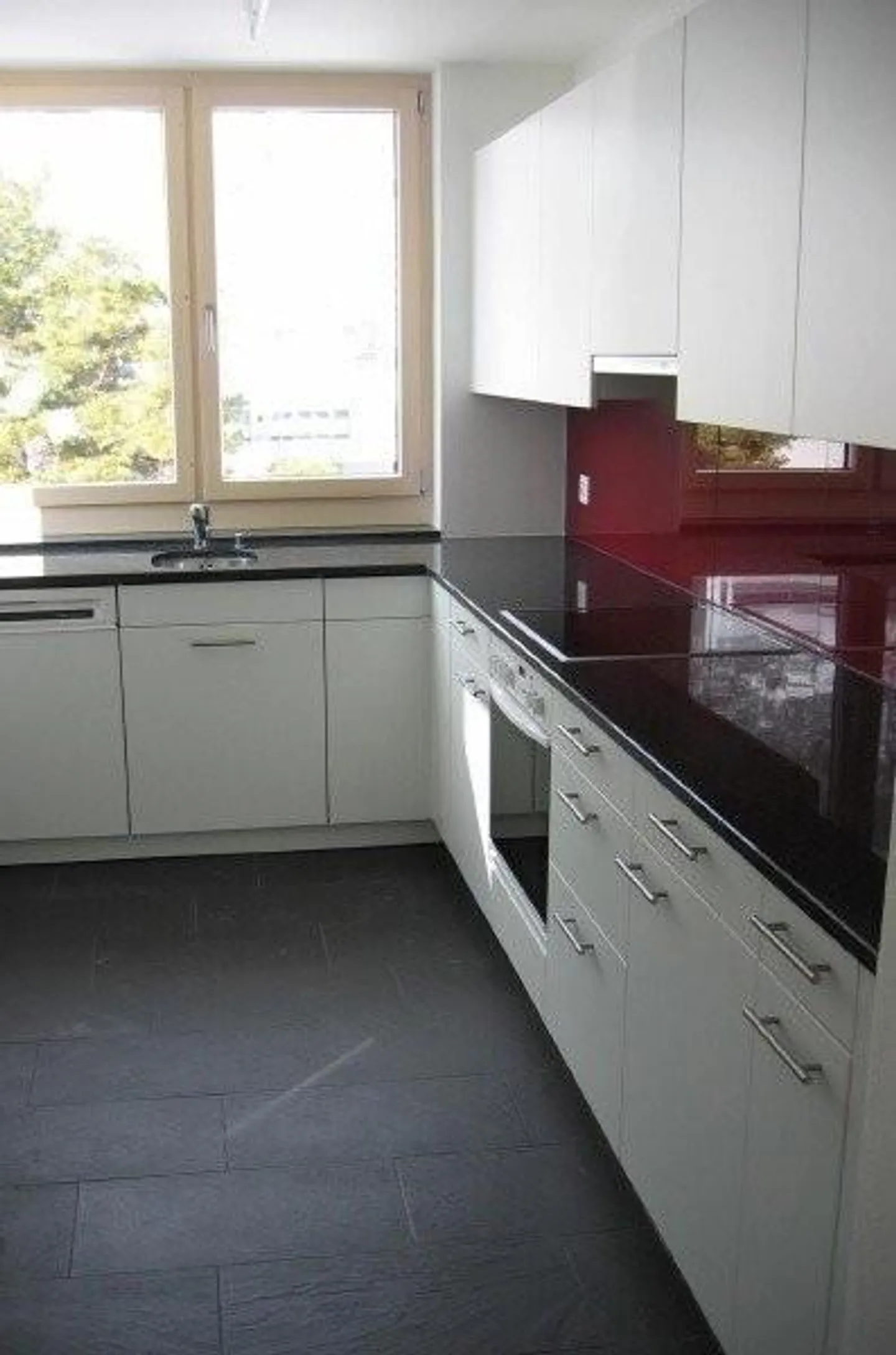 La tua nuova casa - moderno appartamento di 4,5 stanze! - Foto 3 di 11