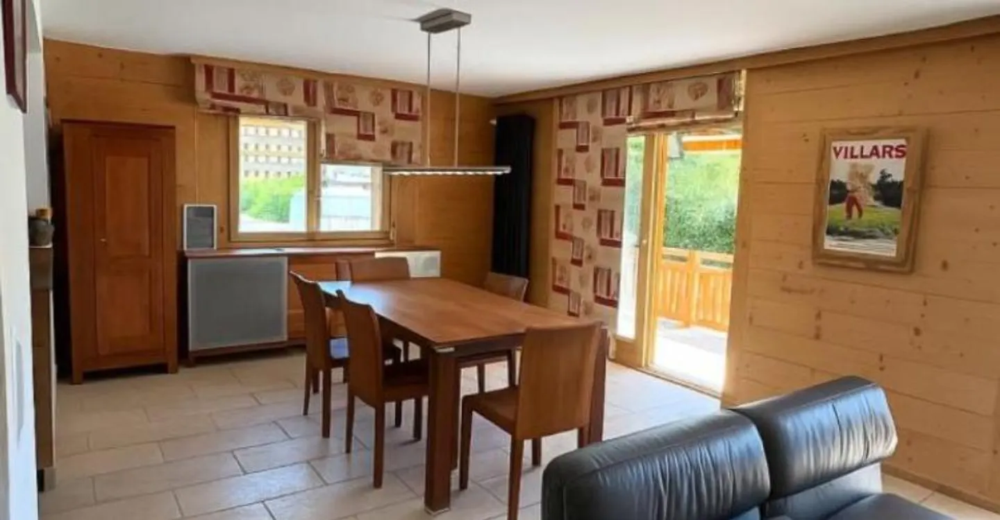 Appartement rénové à Villars - Photo 4 sur 9