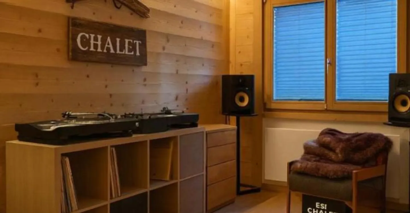 Appartement rénové à Villars - Photo 6 sur 9