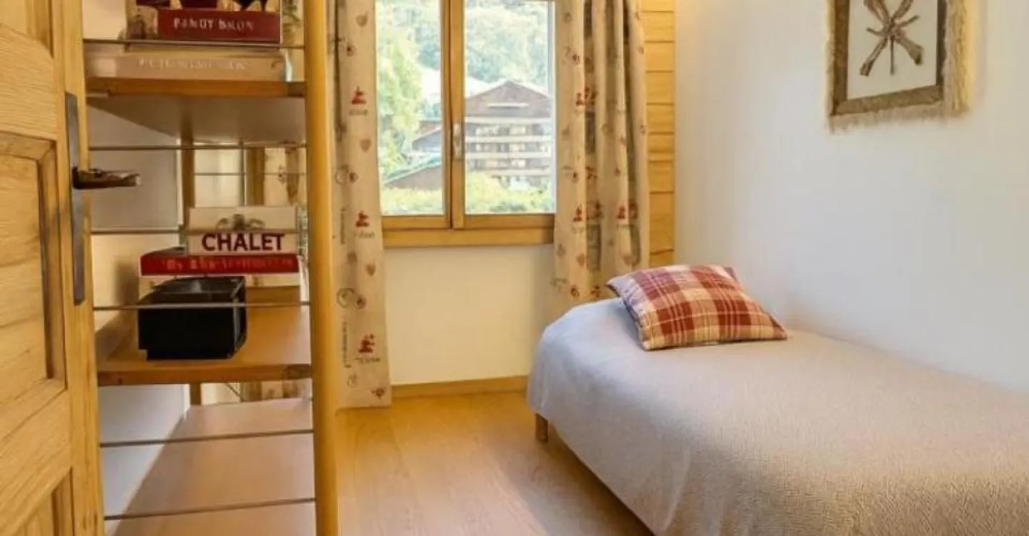 Appartement rénové à Villars - Photo 7 sur 9