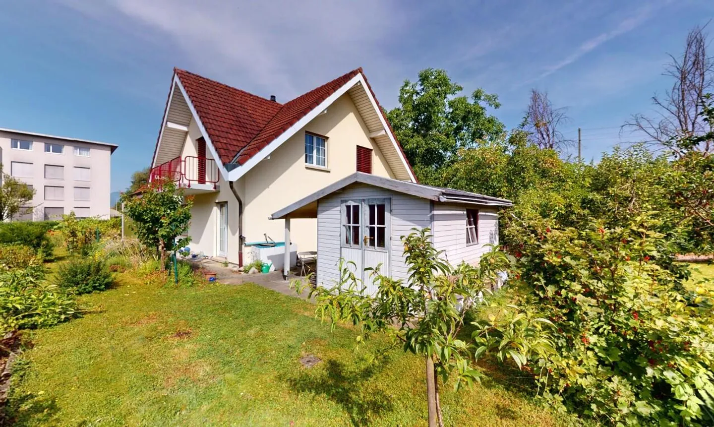 Maison idyllique de 5 pièces avec paradis de jardin près de la Dünnern - Photo 1 sur 11