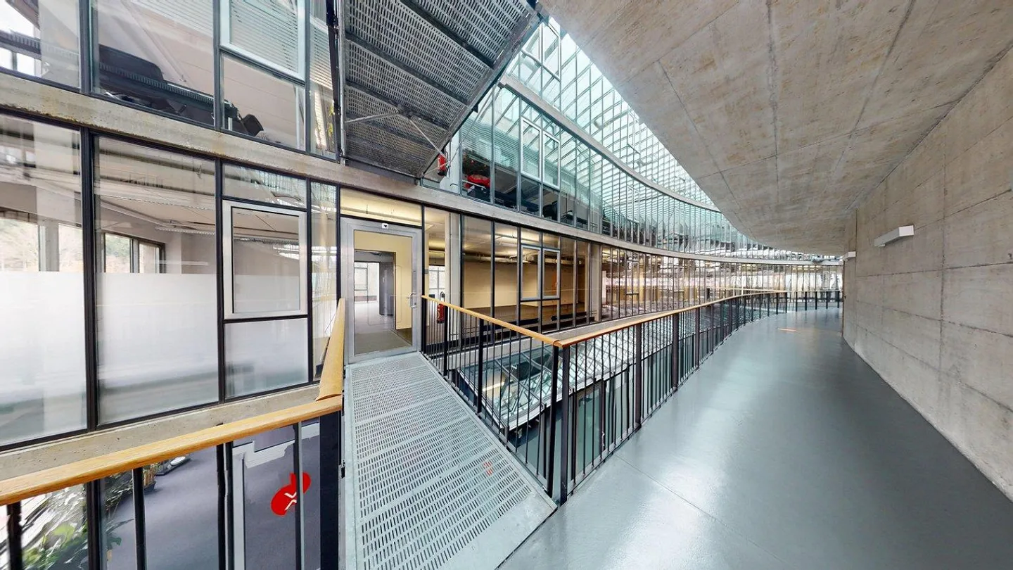 Your new headquarters just a stone's throw from Bern - Photo 2 of 13