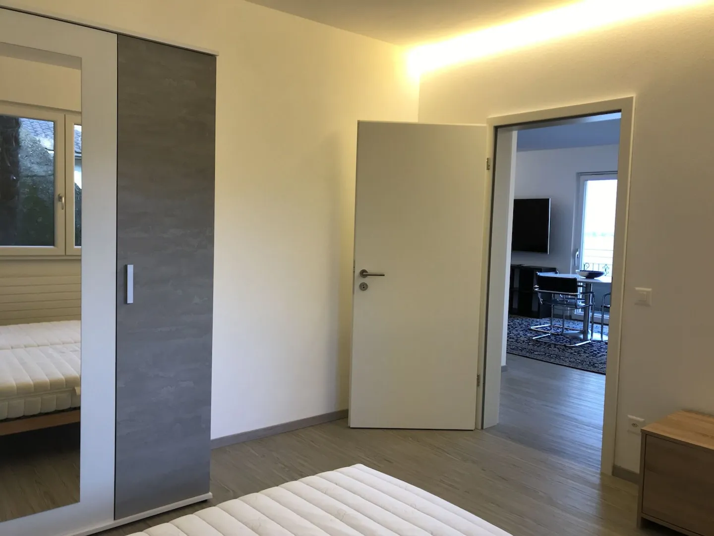 Zweifamilienhaus vollständig renoviert - Foto 6 von 13